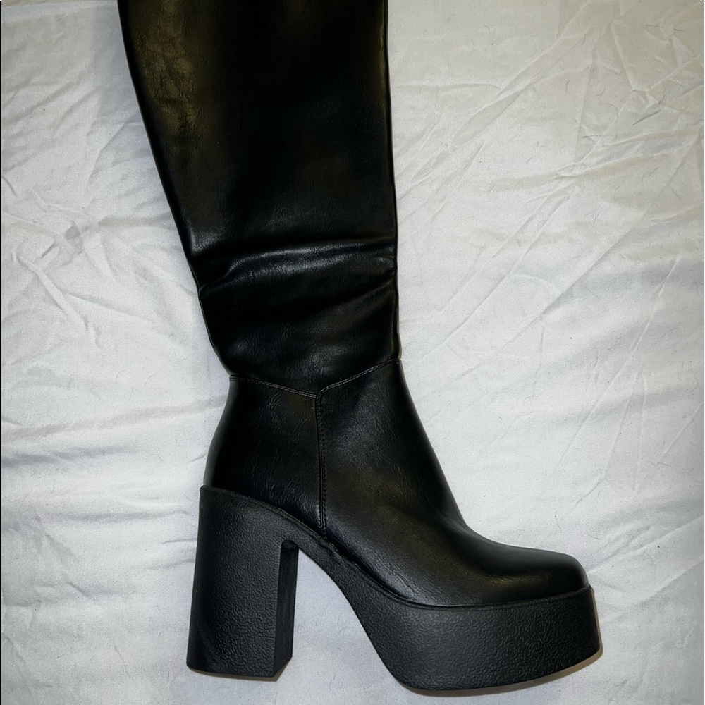 Lamoda slick nicks knee high boot brand new!